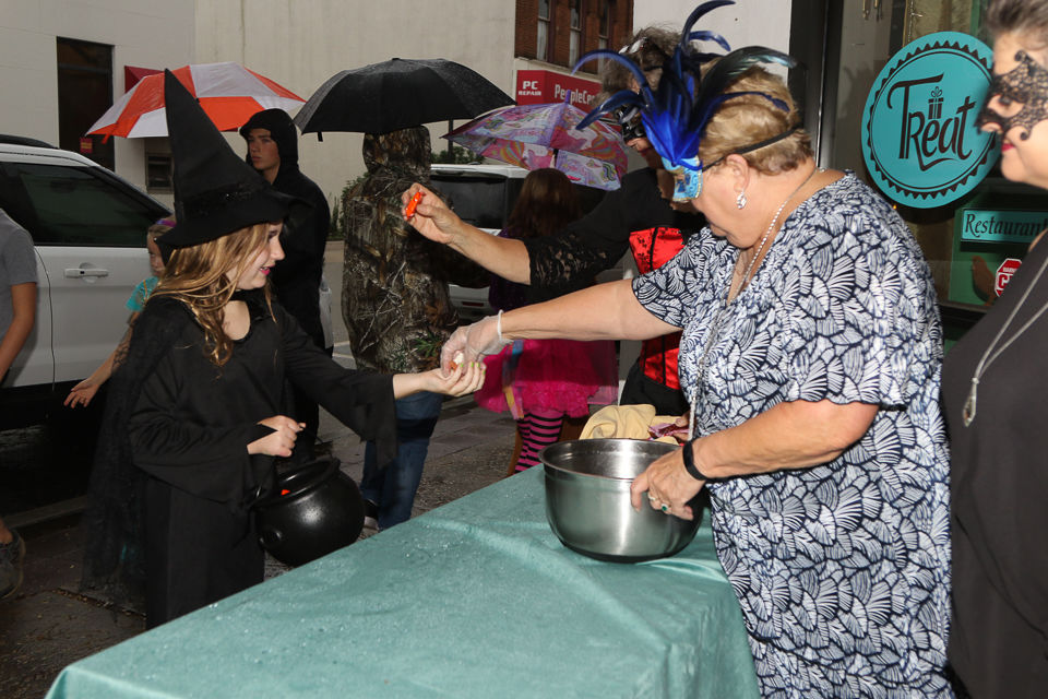 Halloween Trick or Treat Downtown Morganton 2019-9639.JPG